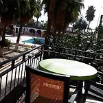 Astor فندق 2*